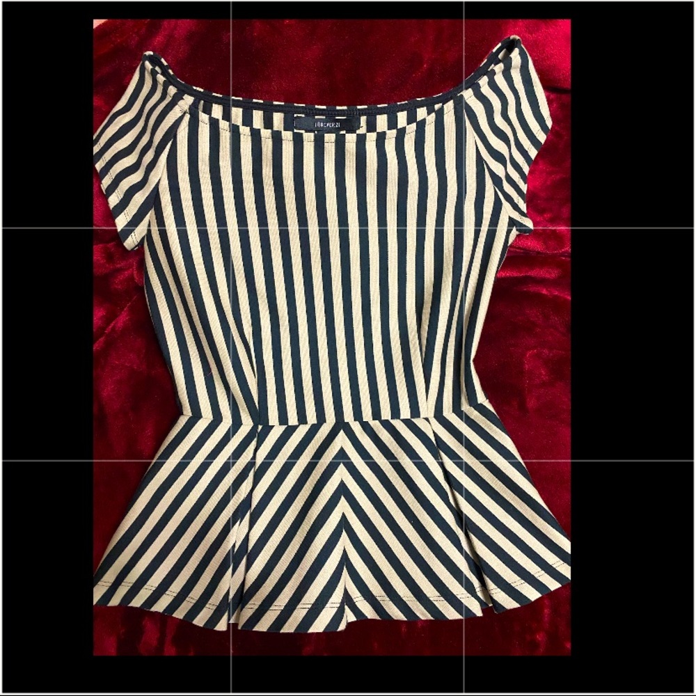 F21 Striped Flowy top | M